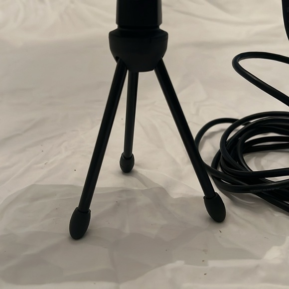 Microphone - Picture 5 of 5